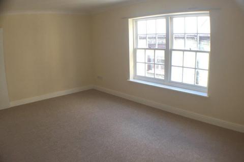 2 bedroom flat to rent, Higher East Street, St Columb TR9