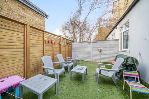 4 bedroom end of terrace house for sale, Pirbright Road, Southfields