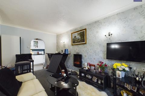 1 bedroom ground floor flat for sale, Priory Court, Blackpool, FY1