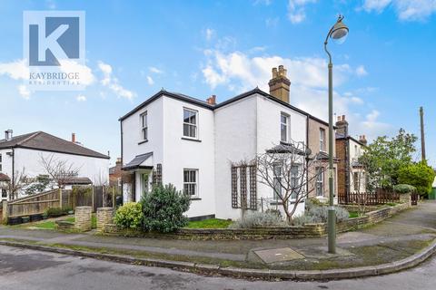 50 Bramble Walk, Epsom, KT18 7TB