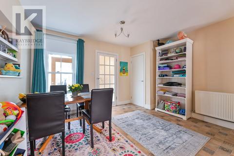 50 Bramble Walk, Epsom, KT18 7TB