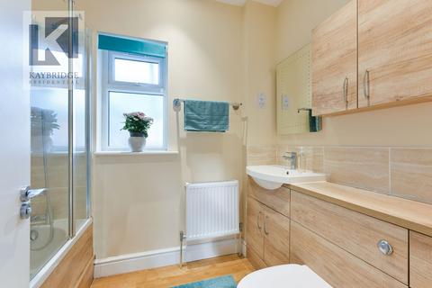 50 Bramble Walk, Epsom, KT18 7TB