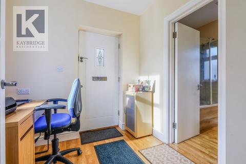 50 Bramble Walk, Epsom, KT18 7TB