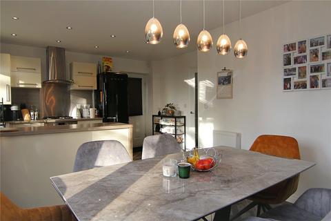 1 Black Myres Close, Queensbury, Bradford, BD13 2FQ