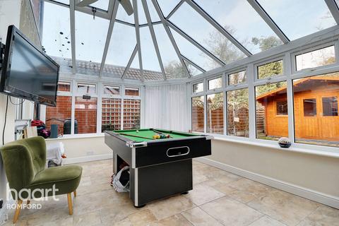 29 Jasmine Road, Rush Green, Romford, RM7 0WZ