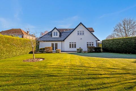 5 bedroom detached house for sale - The Fairway, Slough, SL1