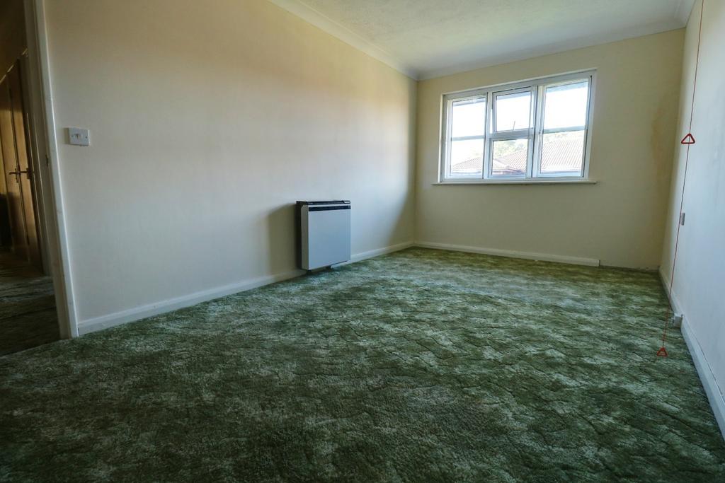 Hatherley Crescent, Sidcup DA14 2 bed flat for sale - £210,000