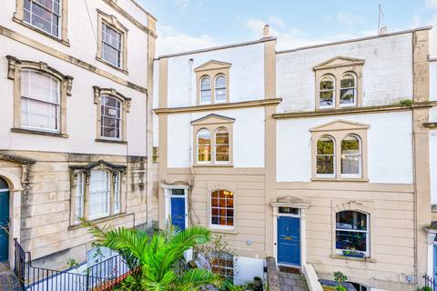13 Camden Terrace, Bristol, BS8 4PU