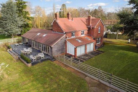 4 bedroom detached house for sale, Lea,  nr Ross-On-Wye,  Herefordshire,  HR9