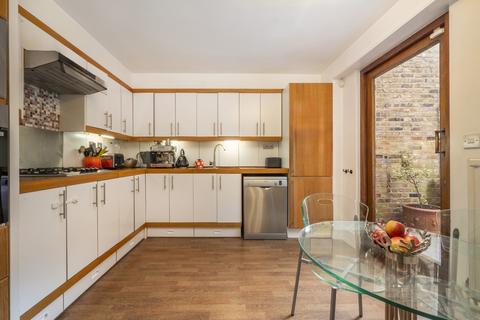 4 Rickthorne Road, London, N19 4JS