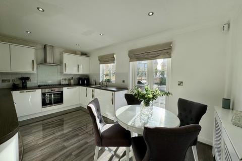 4 bedroom townhouse for sale, Admiralty Way, Eastbourne, East Sussex, BN23