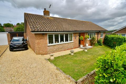 4 bedroom detached bungalow for sale, The Croft, Church Lench, Evesham, WR11 4UD