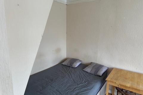 1 bedroom flat to rent, Rugby Close, Harrow HA1