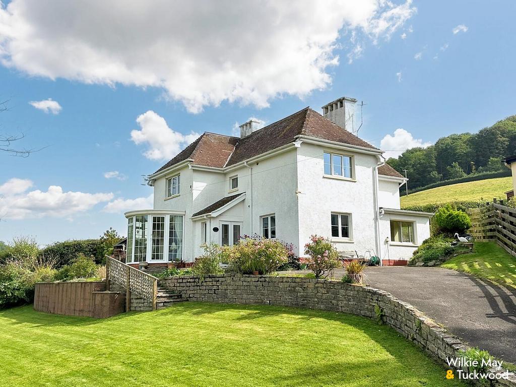 Minehead Road, Tivington TA24 4 bed detached house - £425,000