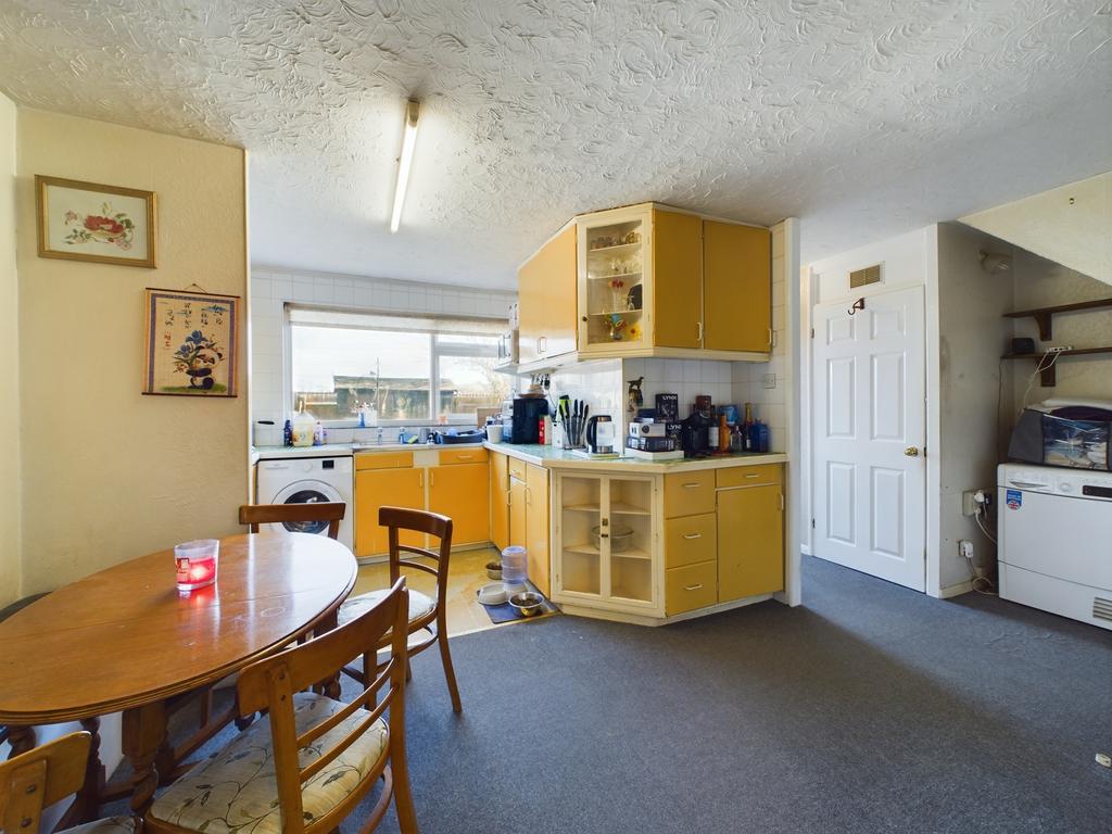 Wakemans, Upper Basildon, Upper Basildon, RG8 3 bed terraced house for