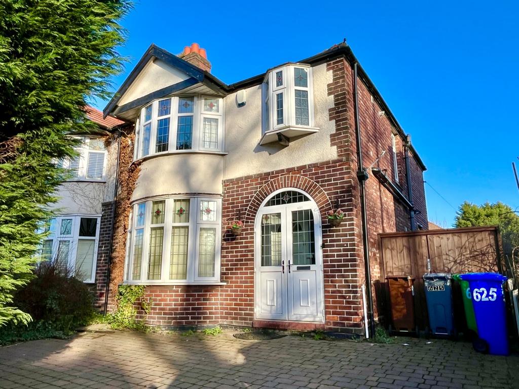 Wilmslow Road, Didsbury, Manchester, M20 3 bed semidetached house for