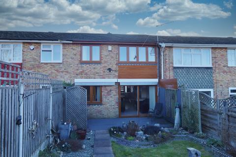 156 Turpin Avenue, Romford, RM5 2HZ