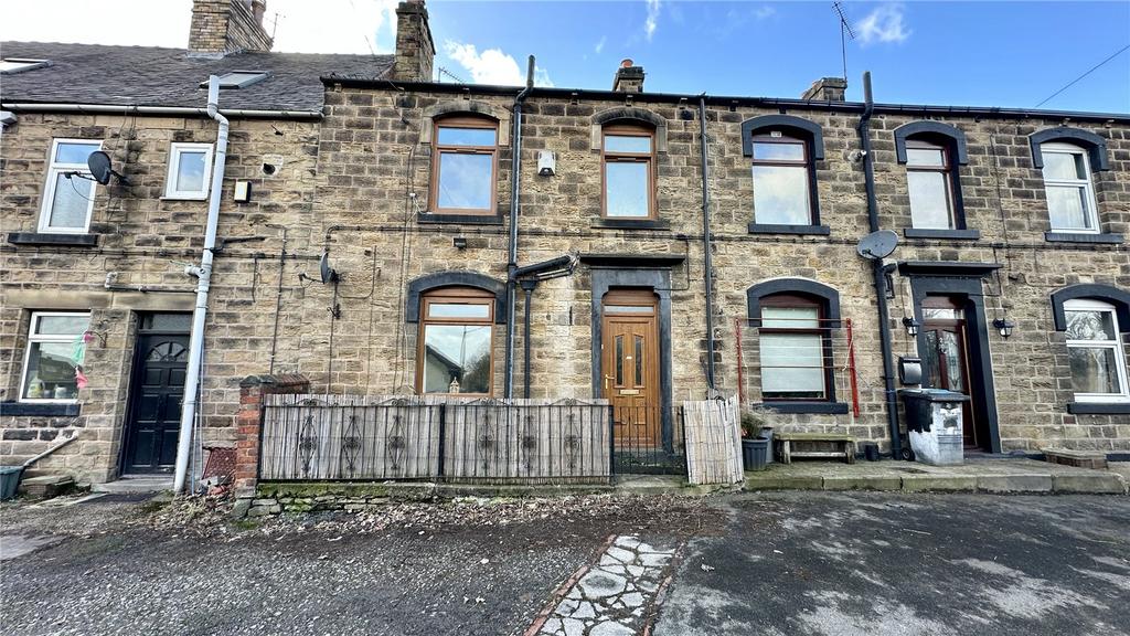 Holdroyds Yard, Dodworth, Barnsley, S75 3 bed terraced house for sale