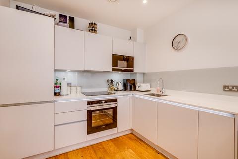 1 bedroom ground floor flat for sale, Mercury House, Broadwater Road, Welwyn Garden City, Hertfordshire, AL7