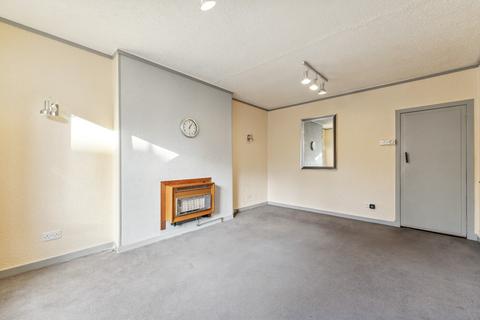 77 Randolph Drive, Clarkston, Glasgow, G76 8AN