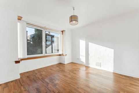 77 Randolph Drive, Clarkston, Glasgow, G76 8AN