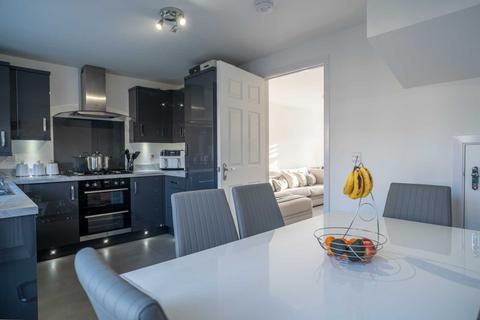 3 bedroom end of terrace house for sale - Cameron Gait, Stewarton