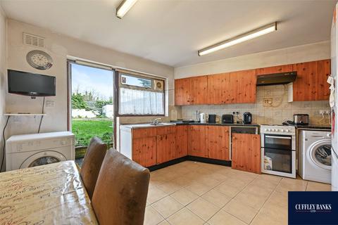 173 Rydal Crescent, Perivale, Greenford, UB6 8DY