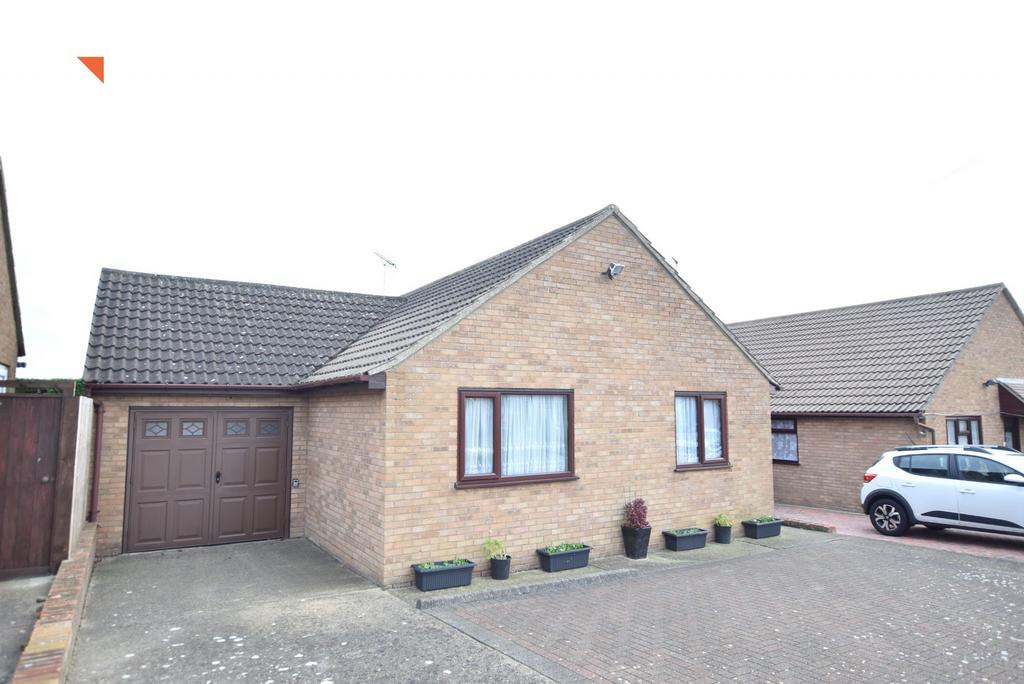 Union Road, West Clacton 2 bed detached bungalow for sale £265,000