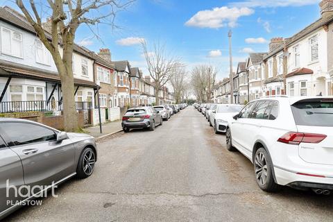 39 Woodside Road, London, E13 8RX