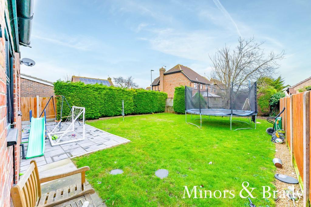 Prince Of Wales Road, CaisterOnSea, NR30 4 bed detached house for