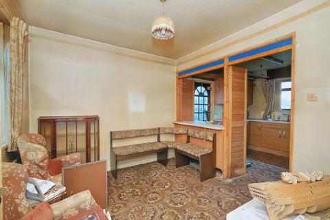61 Stanhope Road, Salford, M6 7HY
