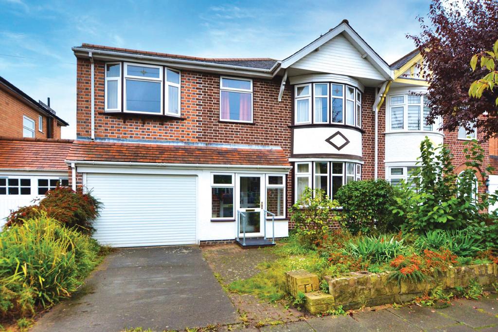 221 Glenfield Road, Leicester 4 bed semidetached house £200,000