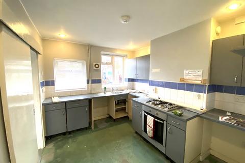 127 Dursley Road, Trowbridge, BA14 0NS