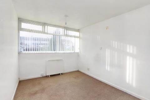 33 Egremont Lawn, Liverpool, L27 5RB