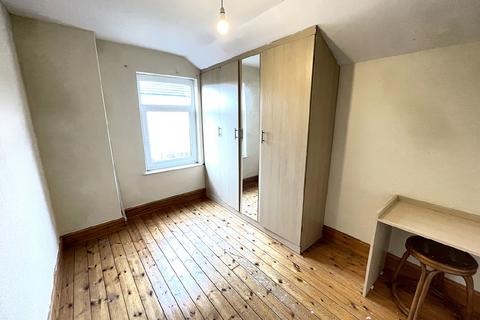 31 Highfield Avenue, Grimsby, DN32 0JG