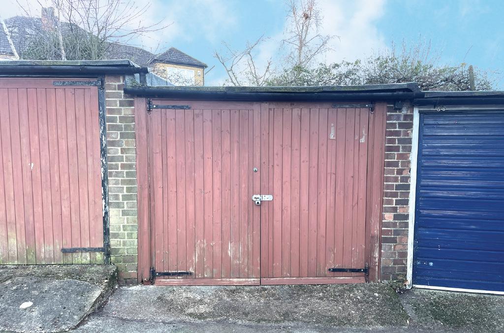 Garage 39, Devon Close, Buckhurst Hill Garage £16,000