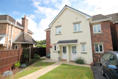 3 bedroom semi-detached house to rent, Bellingham Close, Knutsford