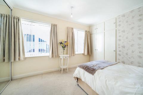 16 Acadia Grove, Hessle, HU13 0AL