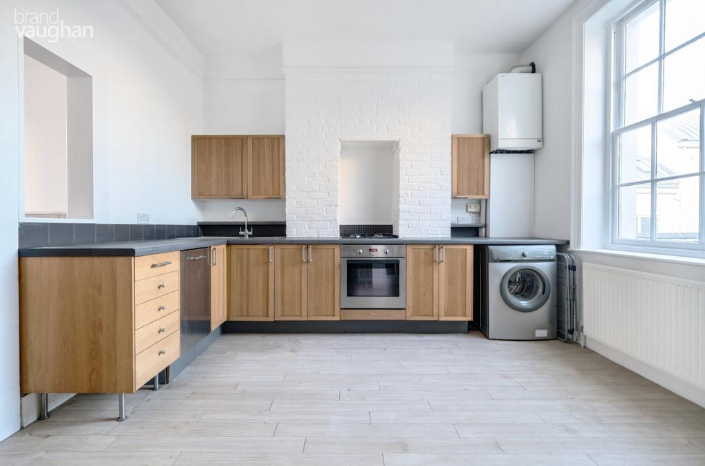 Apartment in Hove, Brunswick - View 3