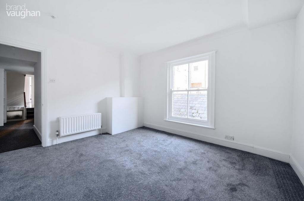 Apartment in Hove, Brunswick - More