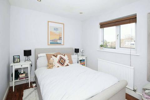 1 bedroom flat for sale, Upper Richmond Road, Putney, London, SW15