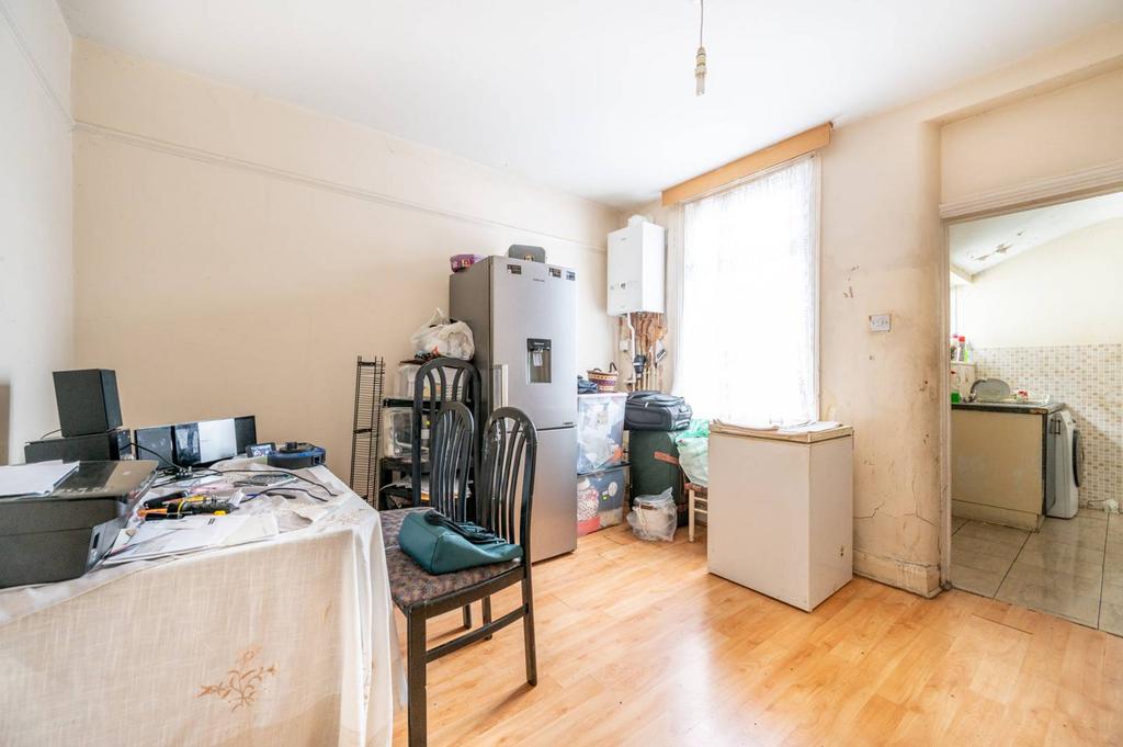 NEVILLE ROAD, Forest Gate, London, E7 2 bed house for sale £400,000