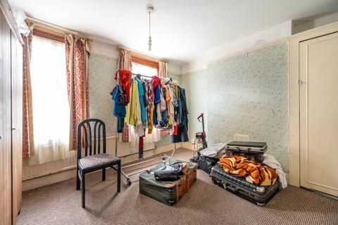 2 bedroom house for sale - NEVILLE ROAD, Forest Gate, London, E7