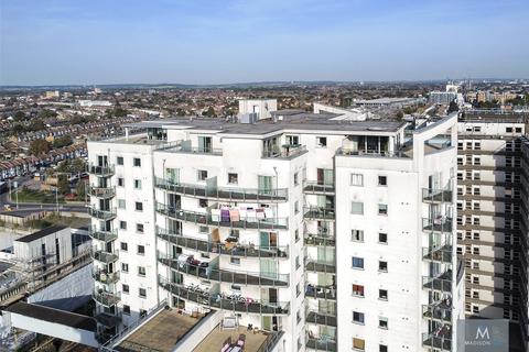 2 bedroom apartment for sale, Axon Place, Ilford IG1