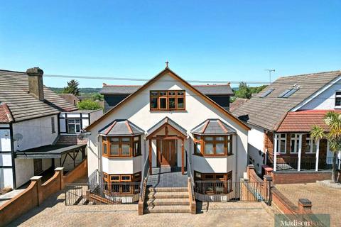 7 bedroom detached house for sale, Manor Road, Essex IG7