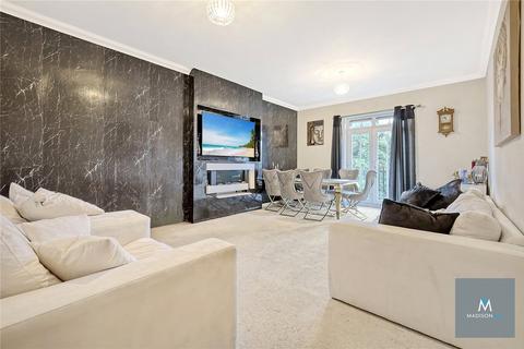 2 bedroom apartment for sale, The Manor, Regents Drive, Greater London IG8