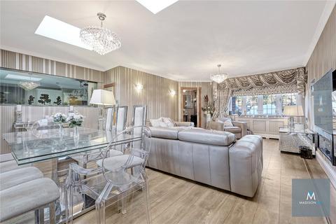 4 bedroom semi-detached house for sale, Mount Pleasant Road, Essex IG7