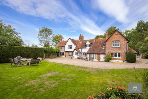 4 bedroom detached house to rent, Chigwell, Essex IG7