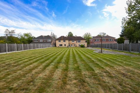 7 bedroom detached house for sale, Alderton Hill, Essex IG10