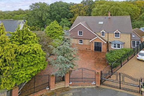 6 bedroom detached house for sale, Ripley View, Essex IG10